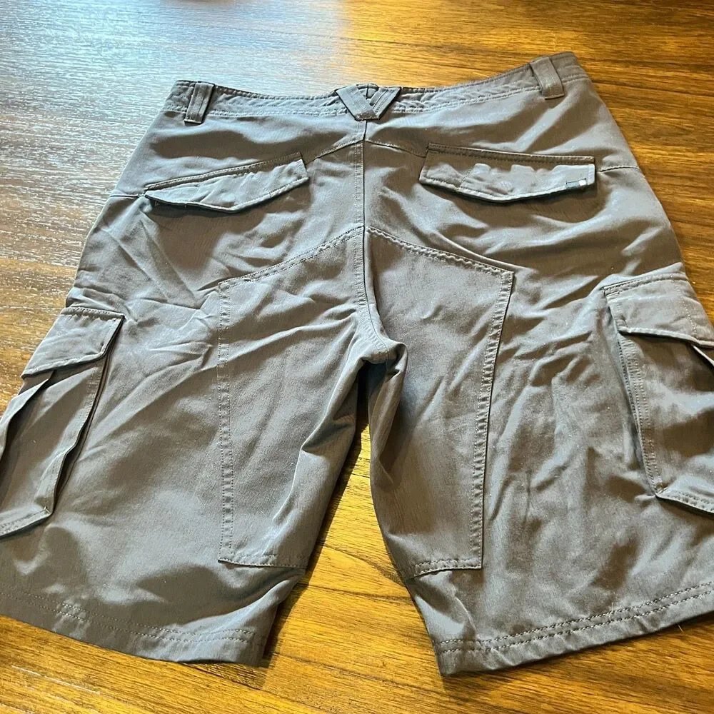 The North Face Men’s Size 34 Dark Grey black Shorts Nylon Cargo Hiking 11